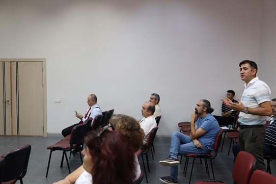 KÜTAHYA TİCARET VE SANAYİ ODASINDA KATILIMCILARA YÖNELİK "KOOPERATİFÇİLİK" HAKKINDA SUNUM YAPILDI.