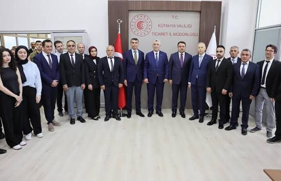 Ticaret Bakanı Ömer Bolat, Kütahya'da STK Temsilcileriyle Bir Araya Geldi